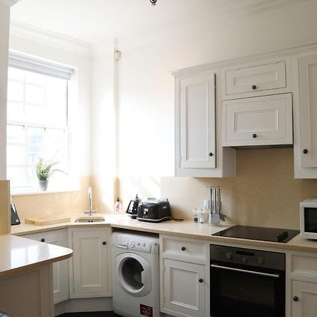 Letting Serviced Apartments - Guards View, ويندسور المظهر الخارجي الصورة