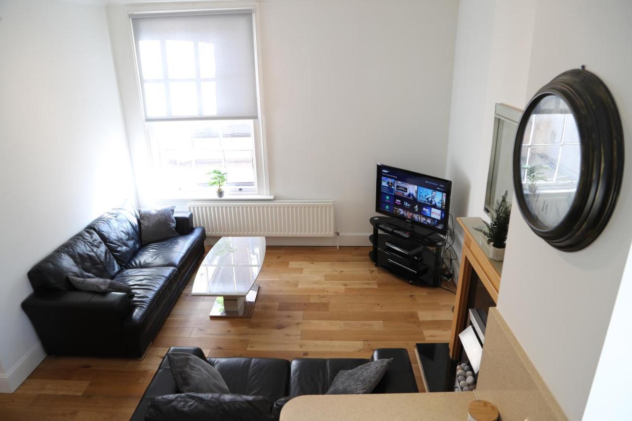 Letting Serviced Apartments - Guards View, ويندسور المظهر الخارجي الصورة
