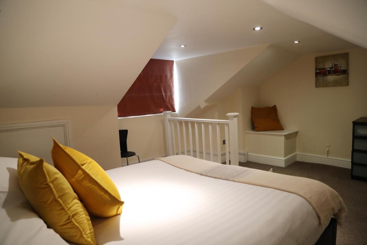 Letting Serviced Apartments - Guards View, ويندسور المظهر الخارجي الصورة